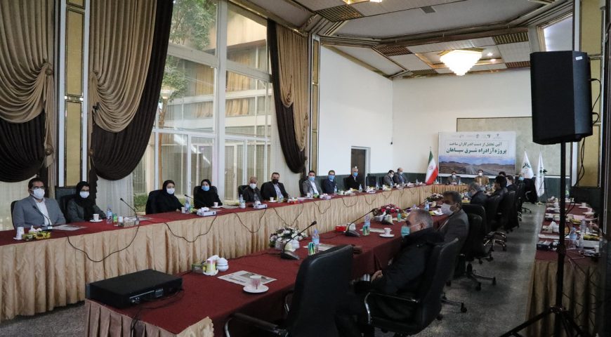 تجلیل از دست اندرکاران ساخت پروژه آزادراه شرق سپاهان
