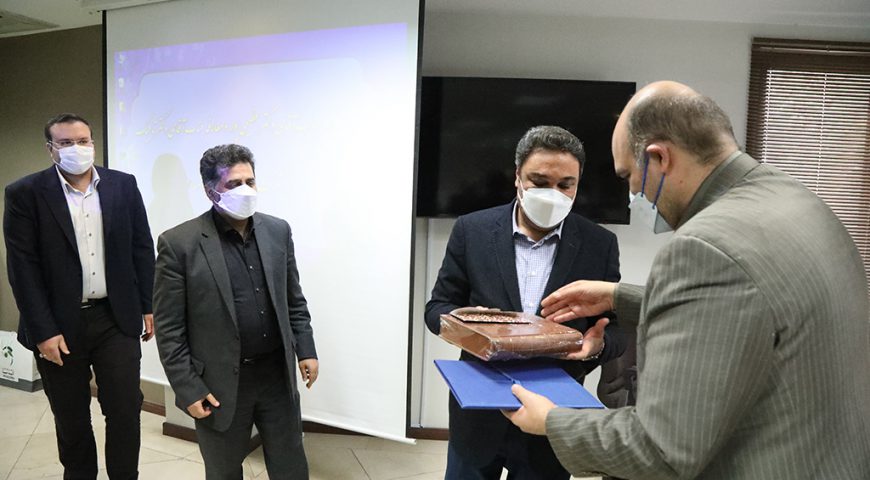 آیین تکریم جناب آقای دکتر عظیمی پور و معارفه جناب آقای دکتر تاجیک در شرکت سرمایه گذاری آتیه صبا