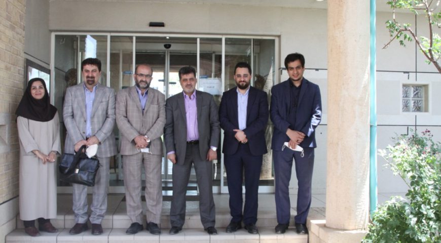 بازدید دکتر حسن تاجیک مدیرعامل هلدینگ آتیه صبا از شرکت آپاداناسرام
