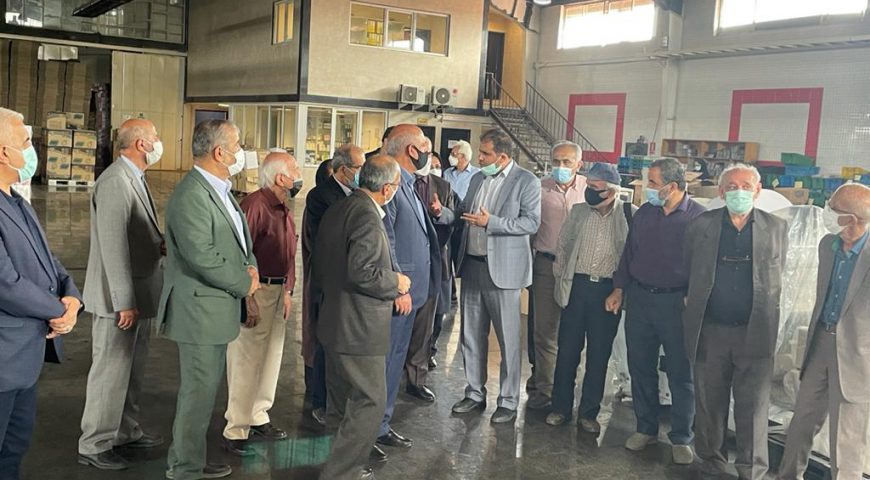 بازدید رؤسای کانون صندوق بازنشستگی استان مازندران از شرکت صنایع کاغذ سازی قائم شهر