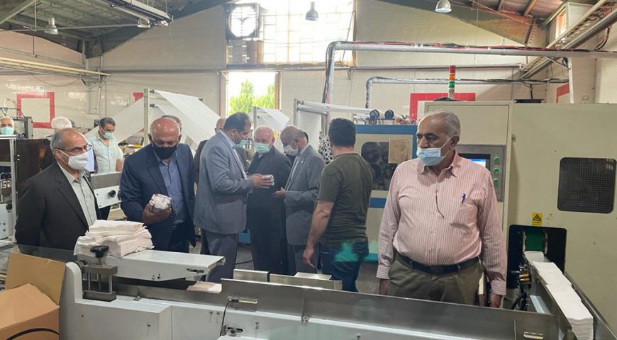 بازدید رؤسای کانون صندوق بازنشستگی استان مازندران از شرکت صنایع کاغذ سازی قائم شهر