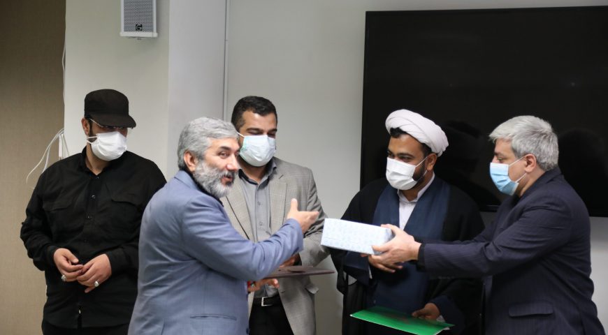 برگزاری آیین گرامیداشت هفته دفاع مقدس و تجلیل از ایثارگران و خانواده معظم شهدا