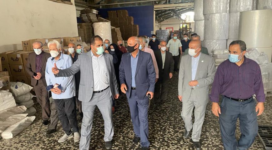 بازدید رؤسای کانون صندوق بازنشستگی استان مازندران از شرکت صنایع کاغذ سازی قائم شهر