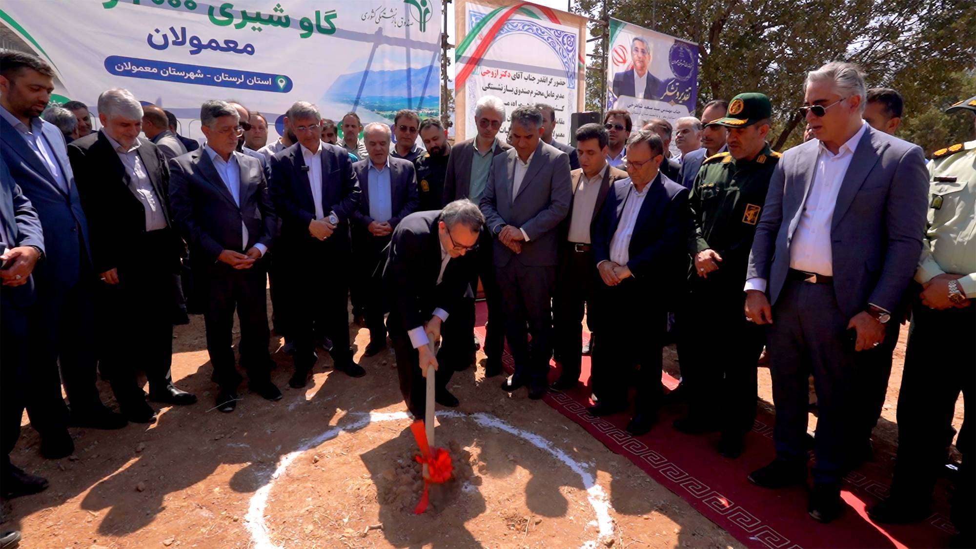 کلنگ احداث واحد پرورش گاو شیری ۲۰۰۰ رأسی پگاه در معمولان لرستان زده شد